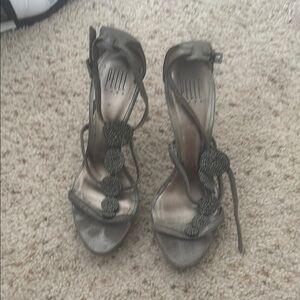 Pelle Moda Gray Heels Elegant Design